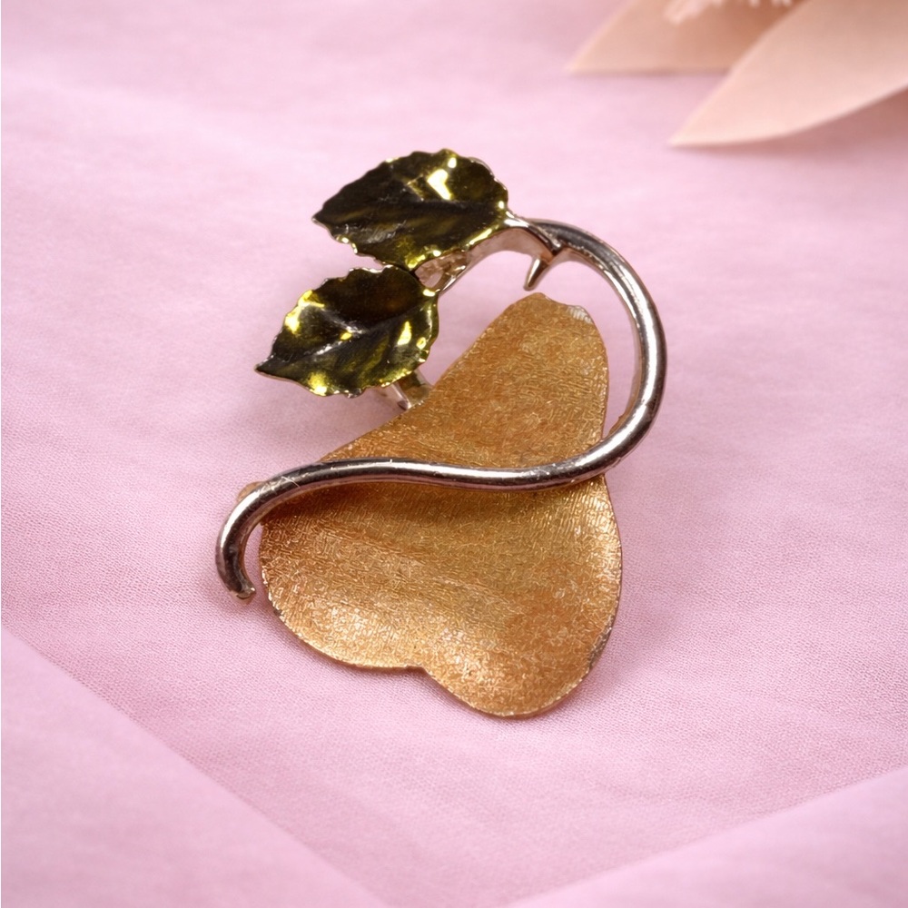 Vintage Gold Tone Pear Brooch Green Leaves Retro Fruit Pin Nature Cottagecore